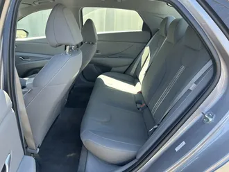 2024 Hyundai Elantra photo 7