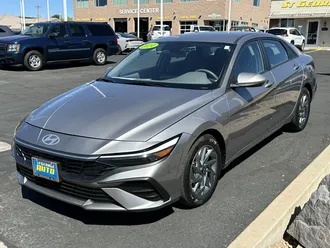 2024 Hyundai Elantra photo 7