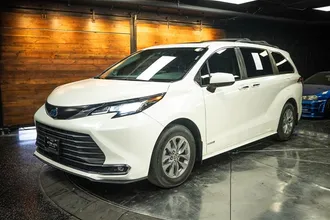 2021 TOYOTA SIENNA photo 2