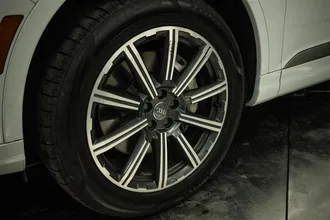2017 AUDI Q7 photo 3