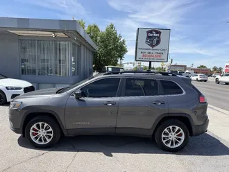 2022 Jeep Cherokee photo 2