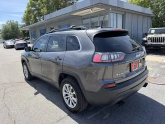 2022 Jeep Cherokee photo 3