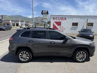 2022 Jeep Cherokee photo 6