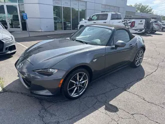 2023 Mazda MX-5 Miata photo 2