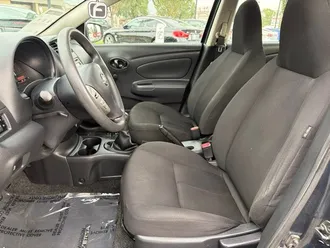 2016 Nissan Versa photo 2