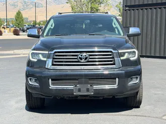 2020 Toyota Sequoia photo 2