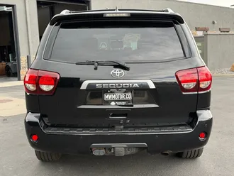 2020 Toyota Sequoia photo 6