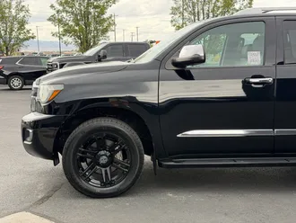 2020 Toyota Sequoia photo 7