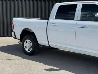 2022 Ram 2500 photo 4
