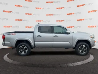 2019 Toyota Tacoma photo 6