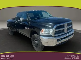 2018 Ram 3500 Crew Cab photo 2