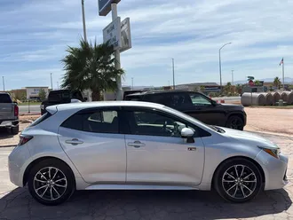 2019 Toyota Corolla photo 2