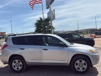 2012 Toyota RAV4 photo 2