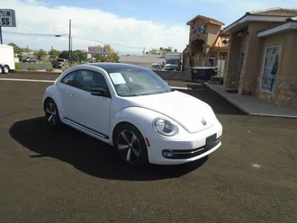 2012 Volkswagen Beetle photo 2