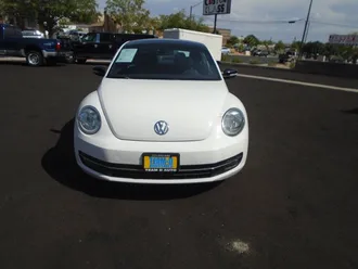 2012 Volkswagen Beetle photo 3