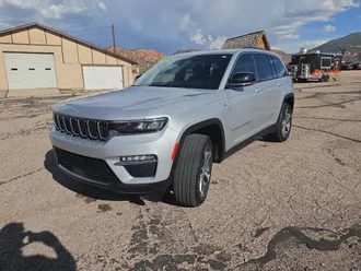 2024 Jeep Grand Cherokee photo 2