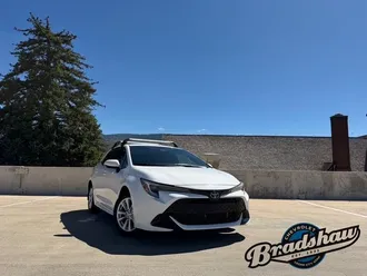 2024 Toyota Corolla Hatchback photo 2