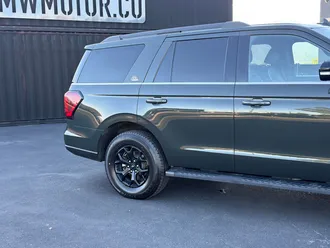 2023 Ford Expedition photo 4