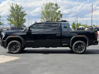 2024 GMC Sierra 3500HD photo 6