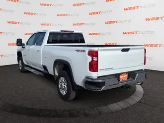 2025 Chevrolet Silverado 2500HD photo 3