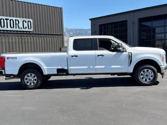 2023 Ford F-350SD photo 3