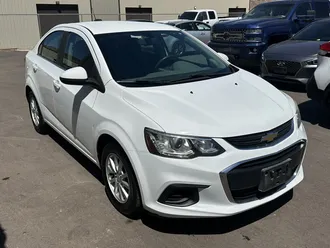 2017 Chevrolet Sonic photo 4
