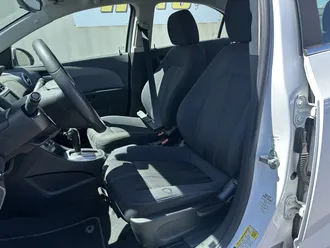 2017 Chevrolet Sonic photo 5