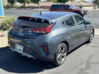 2019 Hyundai Veloster photo 4