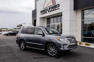2015 LEXUS LX 570 photo 2