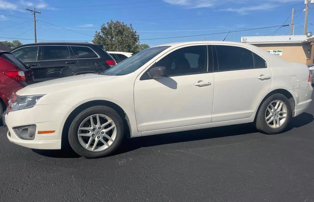 2012 Ford Fusion S 4dr Sedan