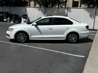 2017 Volkswagen Jetta 1.4T SE photo 4