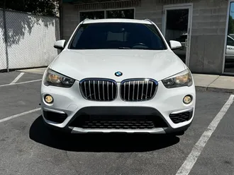 2017 BMW X1 xDrive28i photo 2