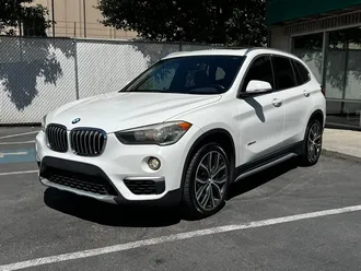 2017 BMW X1 xDrive28i photo 3