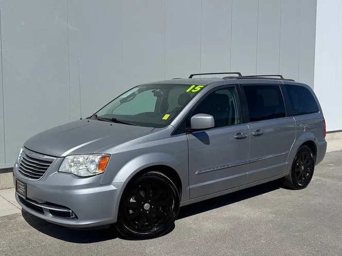 2015 Chrysler Town and Country