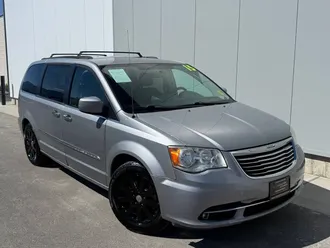 2015 Chrysler Town and Country photo 7