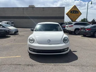 2012 Volkswagen Beetle photo 2