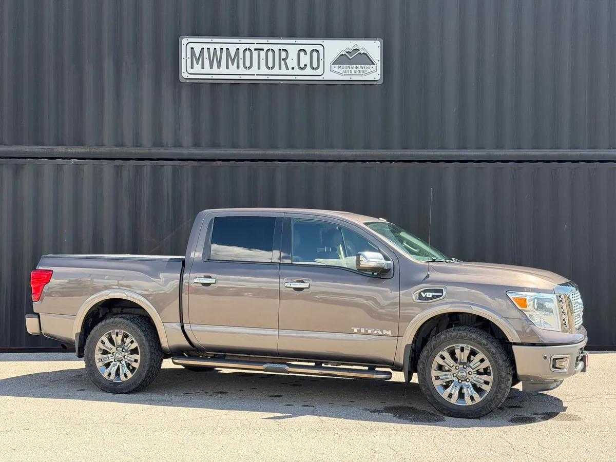 2017 Nissan Titan