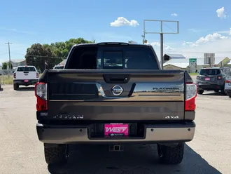 2017 Nissan Titan photo 4