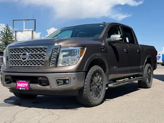 2017 Nissan Titan photo 6