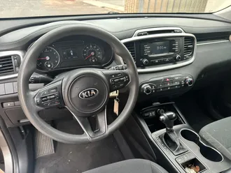 2016 Kia Sorento photo 6