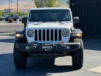 2023 Jeep Wrangler photo 2