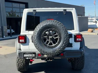 2023 Jeep Wrangler photo 4