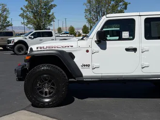 2023 Jeep Wrangler photo 7