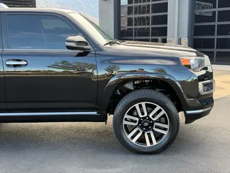 2022 Toyota 4Runner photo 3