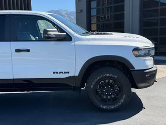 2025 Ram 1500 photo 3