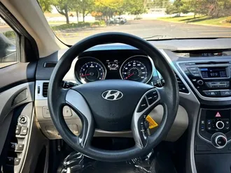 2014 Hyundai Elantra photo 7