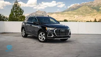 2021 Audi Q3 photo 2