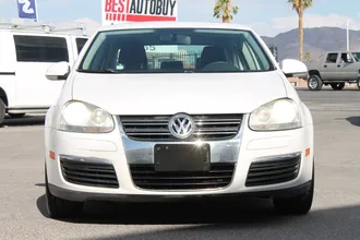2010 Volkswagen Jetta photo 3