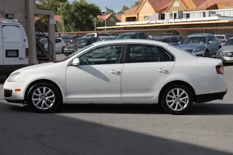 2010 Volkswagen Jetta photo 5