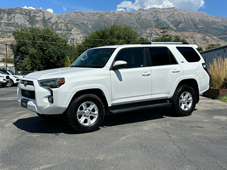 2020 Toyota 4Runner photo 2
